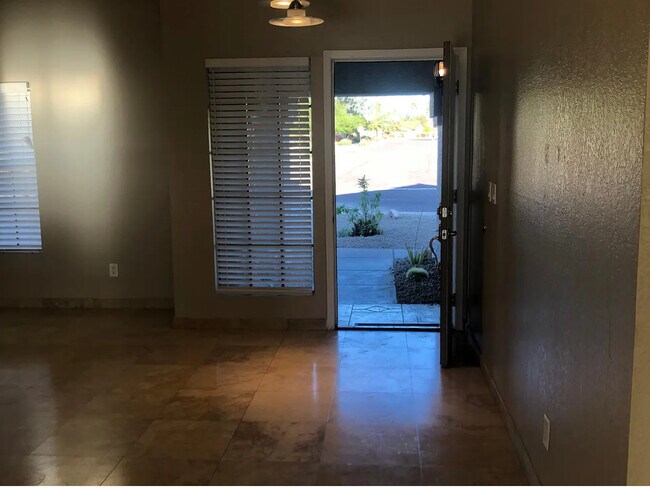 Building Photo - 9196 N 103rd Pl