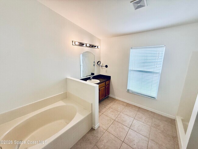 Building Photo - 1183 Brumpton Pl