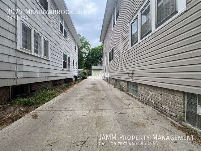 Building Photo - 3079 Meadowbrook Blvd