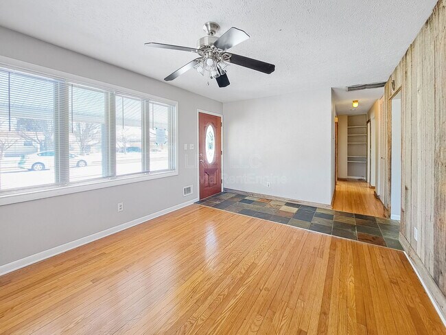 Building Photo - 8212 Devonshire Dr