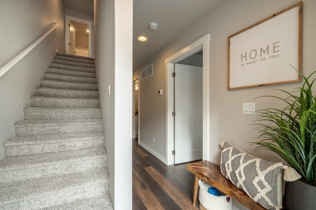 Building Photo - 14th Street Townhomes