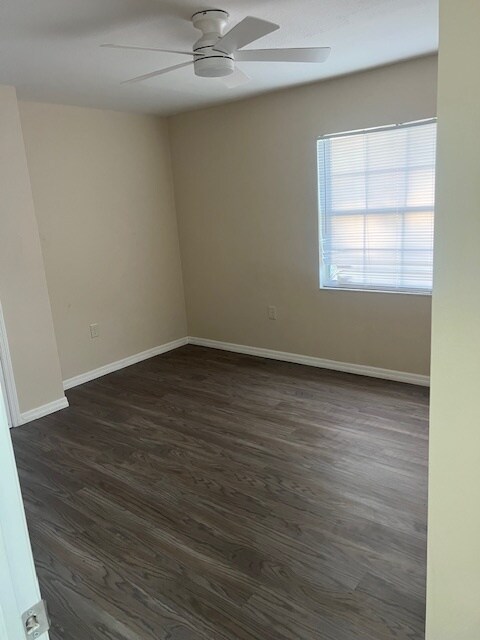 Building Photo - 608 Maggie Cir