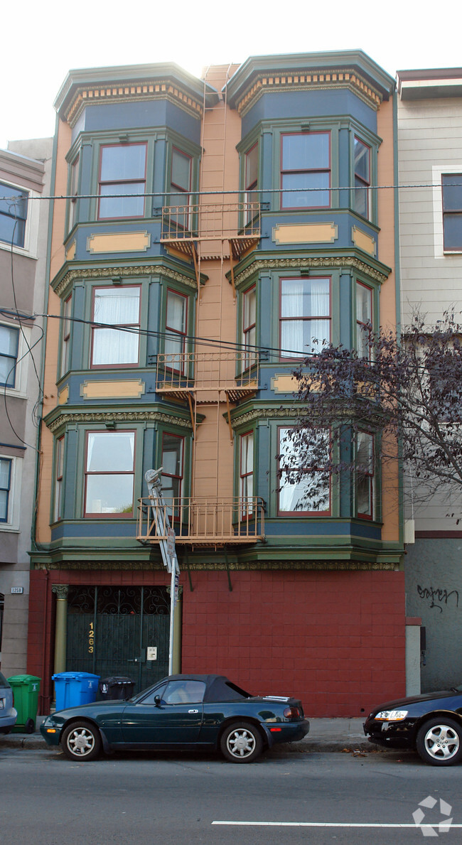 Primary Photo - 1263 Oak St