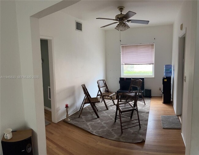 Building Photo - 715 NE 91st St