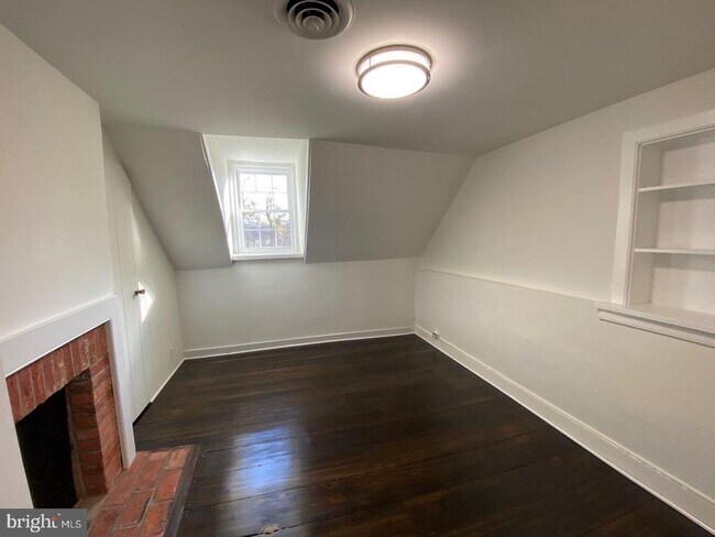 Building Photo - 12180 Clarksville Pike