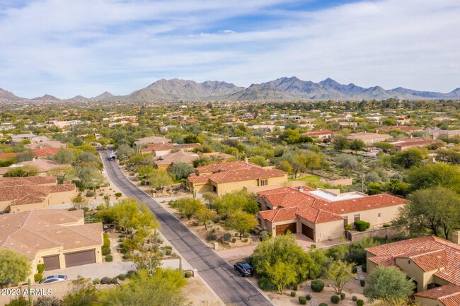 Building Photo - 7895 E Softwind Dr