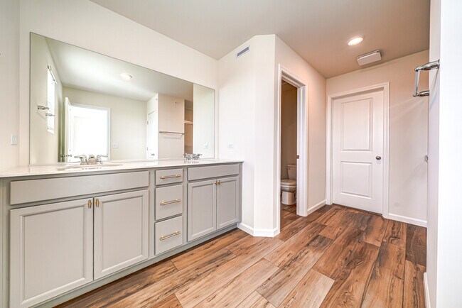 Building Photo - 2283 Horseshoe Cir