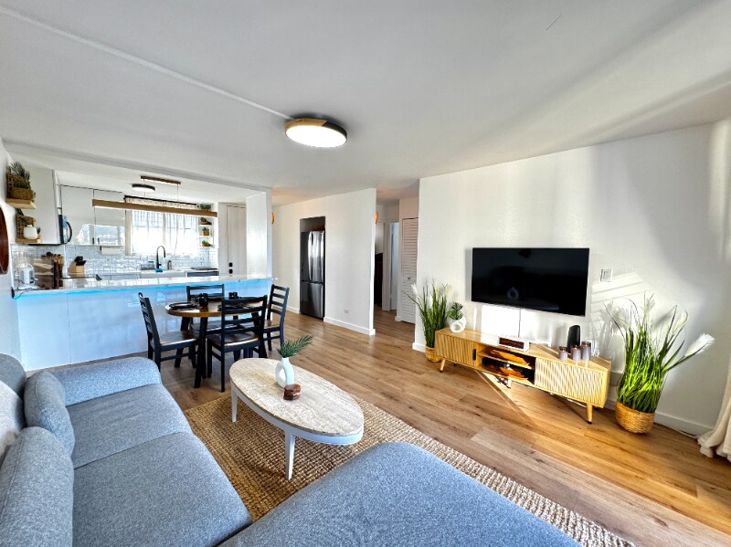 Building Photo - 975 Ala Lilikoi St