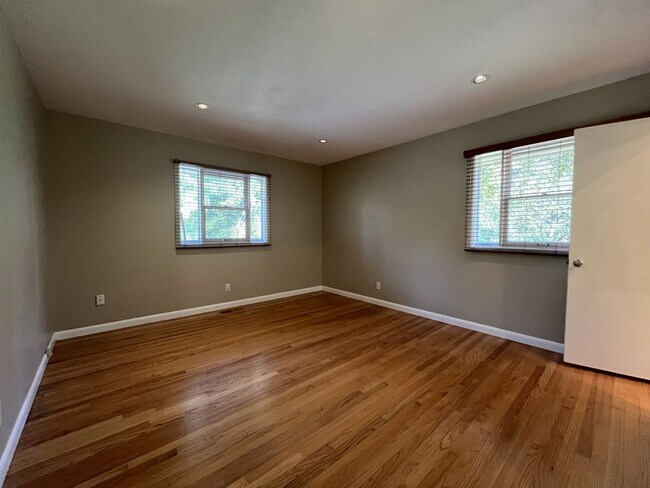 Building Photo - Beautiful 3-Bedroom Home with Remodeled Kitchen, Dual Living Spaces & Spacious Backyard