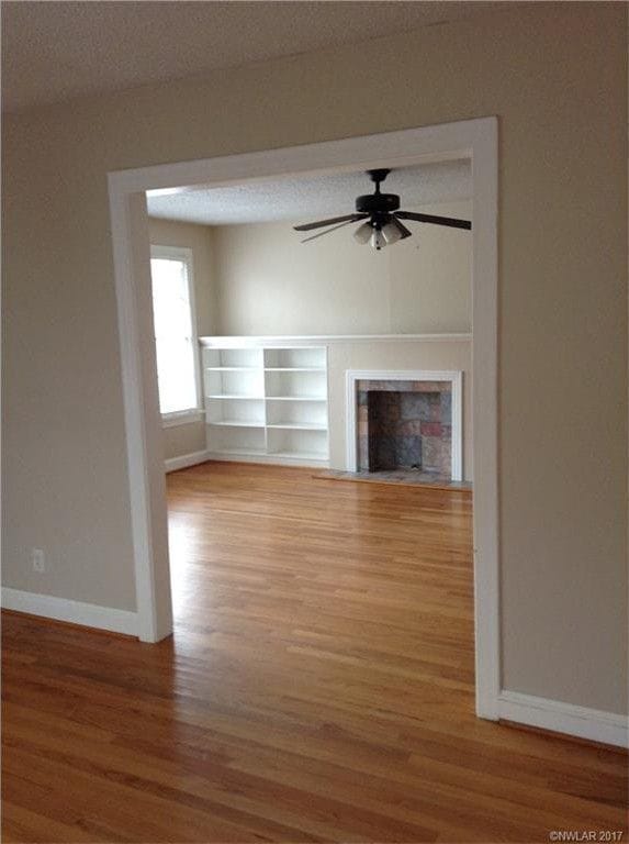 Building Photo - ** AVAILABLE JUNE 1ST ** CUTE 3/1 BROADMOO...