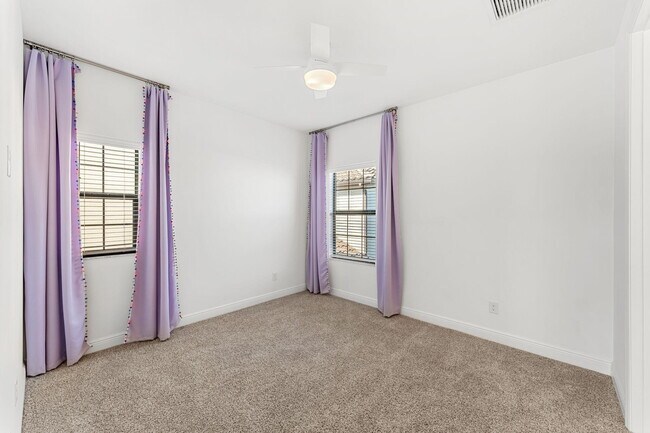 Building Photo - 8130 Allure Dr