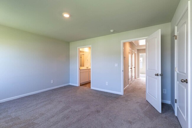 Building Photo - 626 Longtail Ln