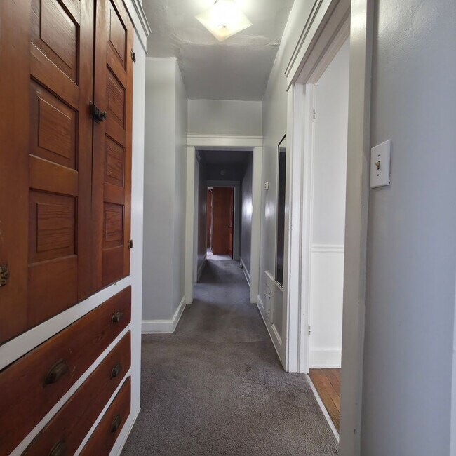 Building Photo - 1363 Cranford Ave