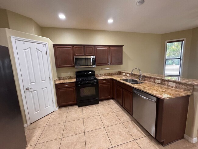 Building Photo - Luxury Living in SummerGlen – Updated 3-Be...