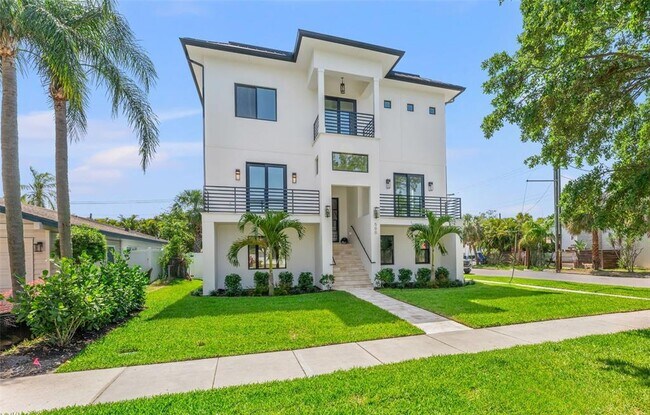 Building Photo - 500 E Davis Blvd