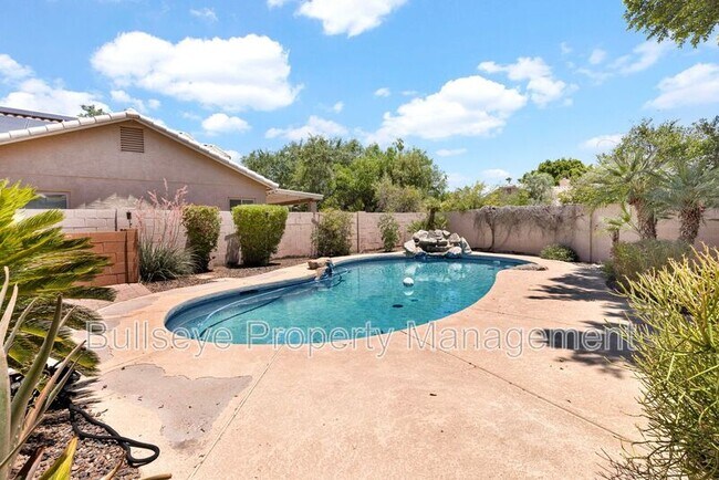 Building Photo - 809 S Lagoon Dr