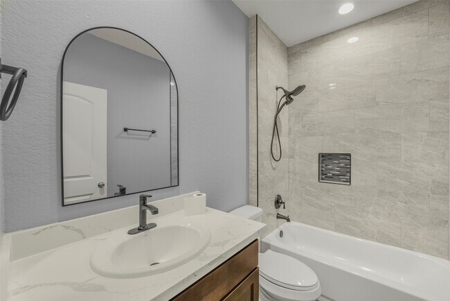 Building Photo - 21223 Riverdew Dr