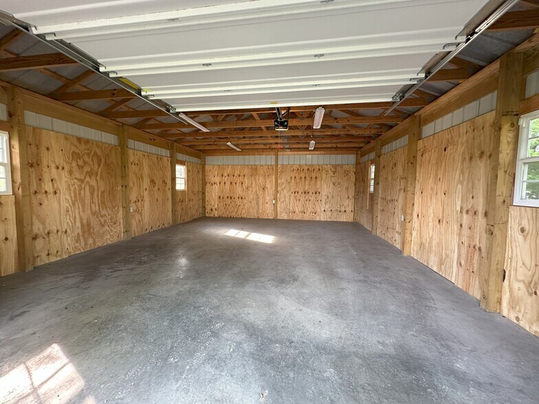 Building Photo - 11414 Goose Creek Rd