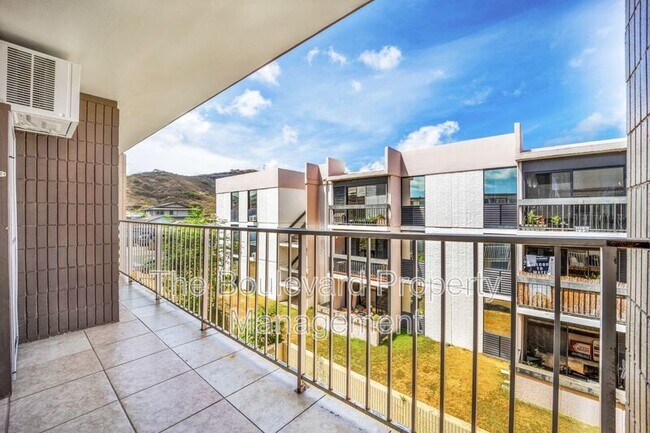 Building Photo - 5055 Likini St