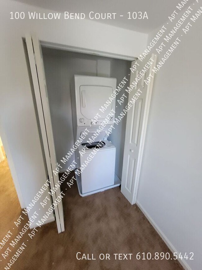 Building Photo - 100 Willow Bnd Ct