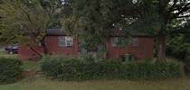 Primary Photo - BEAUTIFUL SPACIOUS 2 BEDROOM 1 BATH HOME!!!!!