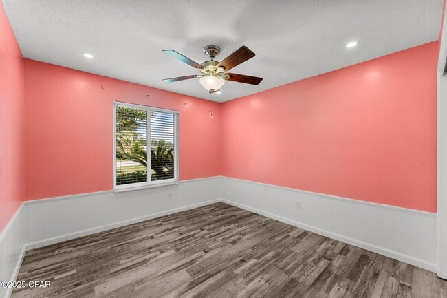 Building Photo - 1505 S Berthe Ave