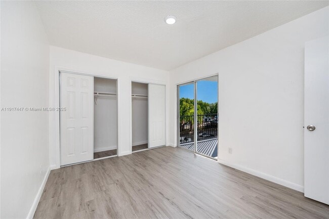 Building Photo - 2461 SW 22nd St