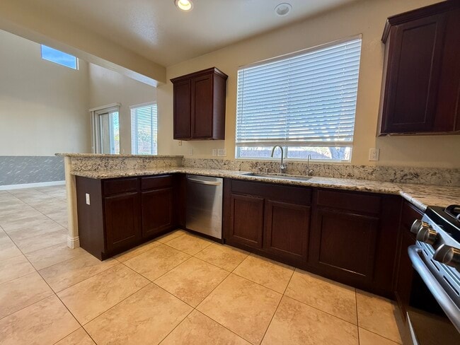 Building Photo - 10016 San Gervasio Ave