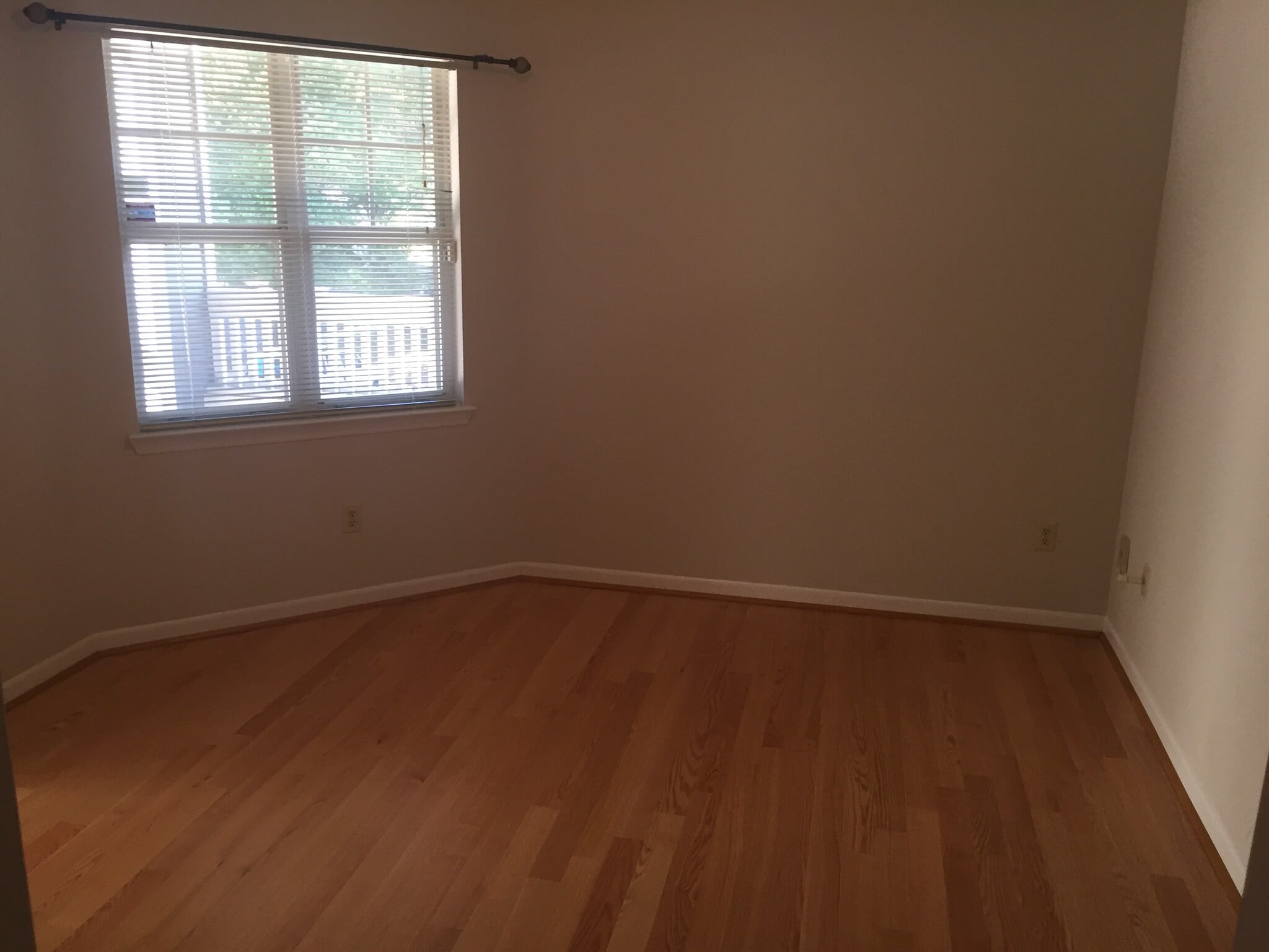 Building Photo - 409 Mather Green Ave