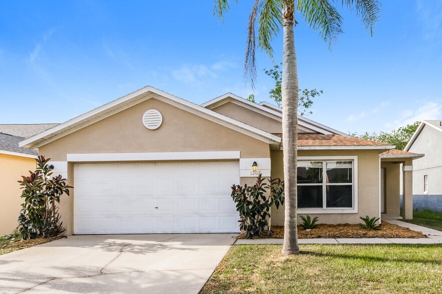 Primary Photo - 1207 Whitewood Way