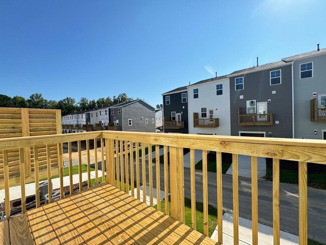 Building Photo - 4 Bedroom 3.5 Bath for Rent