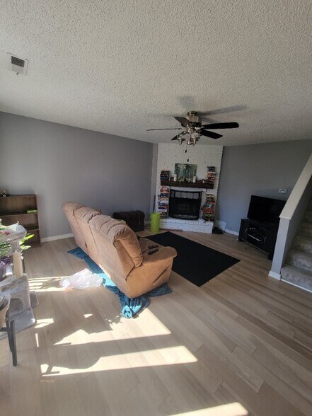 Building Photo - 2331 SW 18th St