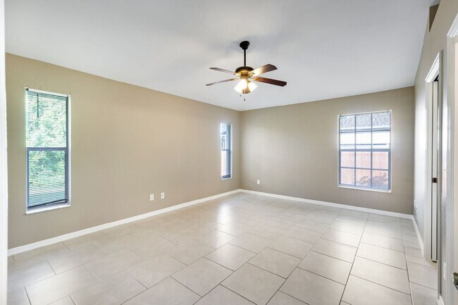 Building Photo - Your Next Home Is Here – 3BR/2BA in San Ca...
