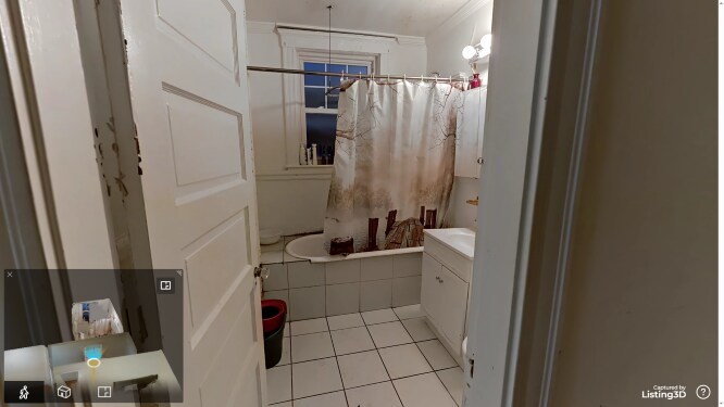 Building Photo - 11 Centre St