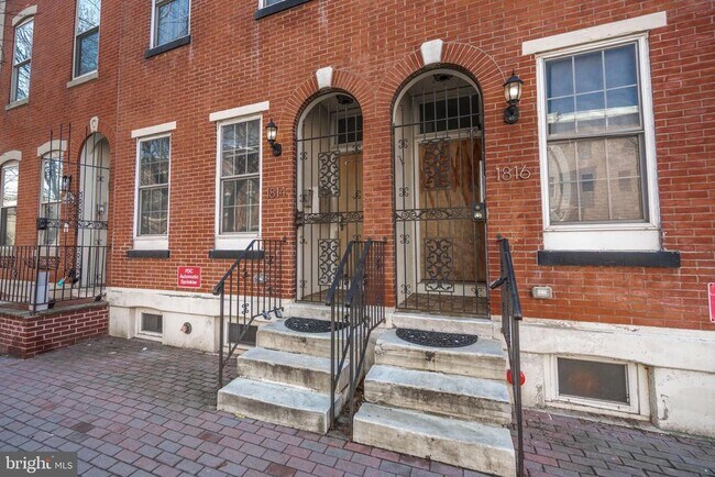 Building Photo - 1814 Christian St