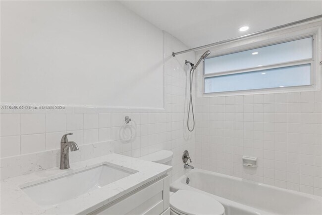 Building Photo - 255 Sunrise Dr