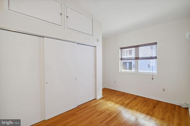 Building Photo - 830 Kater St