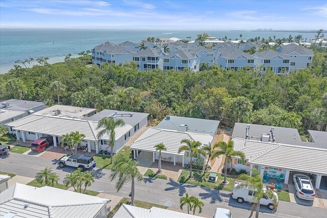 Building Photo - 914 Spanish Dr S