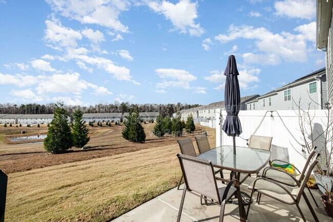 Building Photo - 7901 Iron Rd