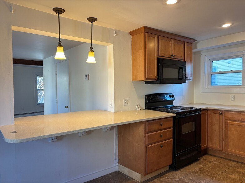 Building Photo - 229 Spring St