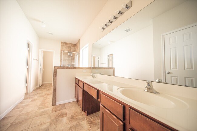 Building Photo - 9123 Cavalier Ln