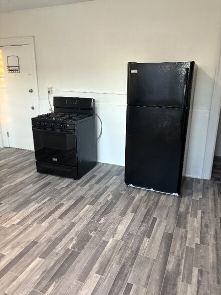 Building Photo - 164 Kensington St