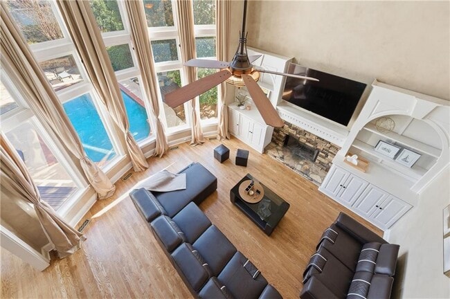 Building Photo - 200 Azalea Cove Ln