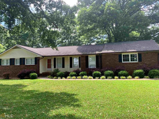 Primary Photo - 216 Ginger Cake Rd
