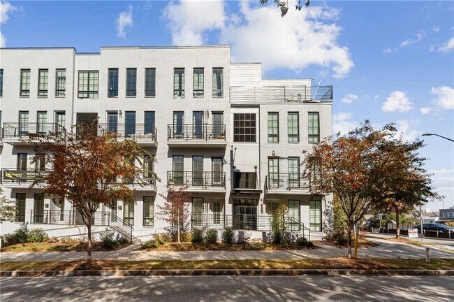 Building Photo - 1272 Longreen Ter NW