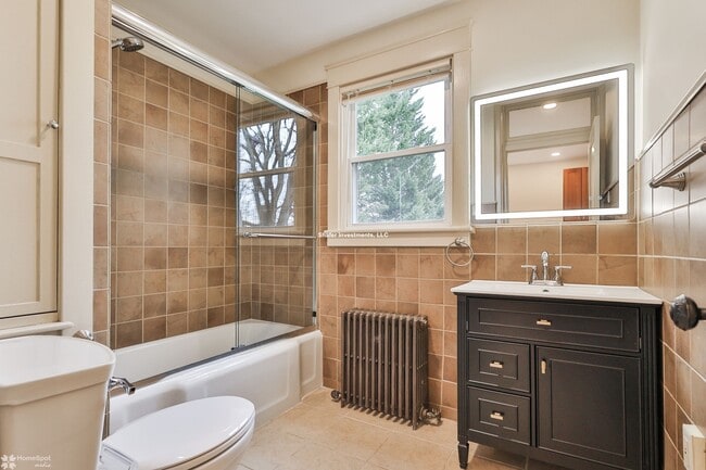 Building Photo - 67 W Laurel St