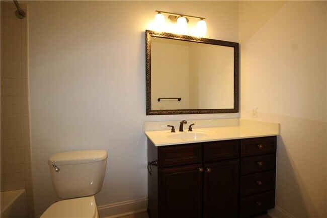 Building Photo - 901 Abernathy Rd NE