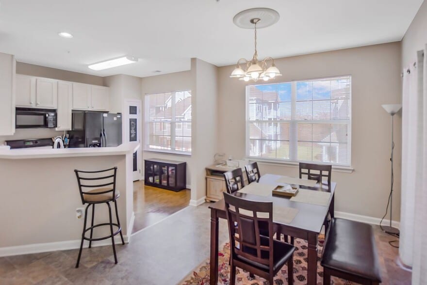 Building Photo - 5003 Hollington Dr