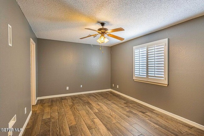 Building Photo - 2080 Shreya St