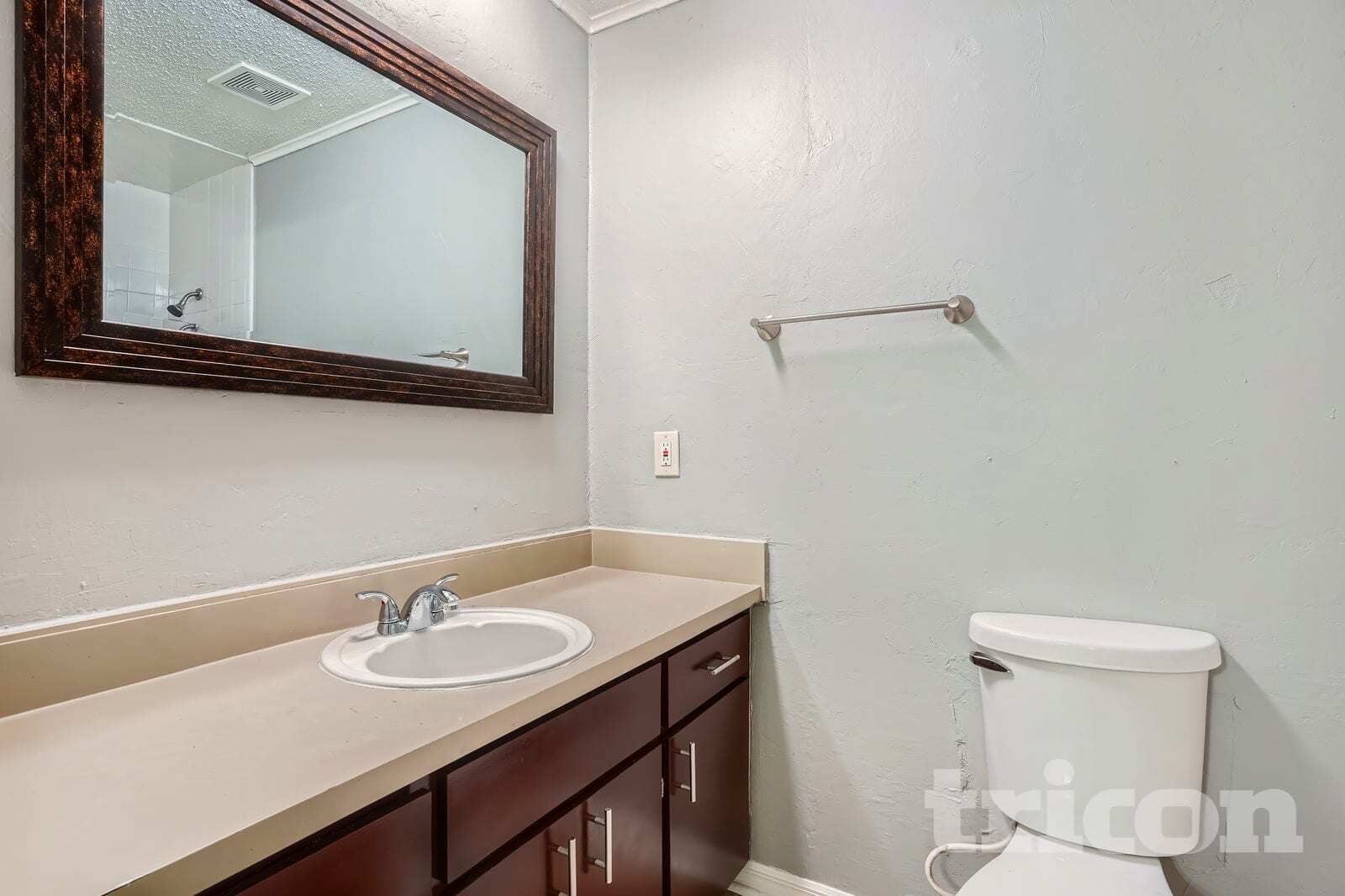 Building Photo - 1601 N Wills St